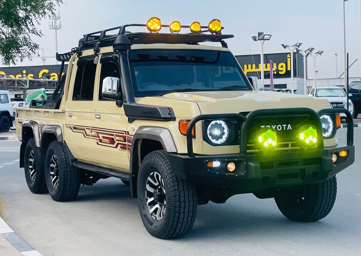 2020 Toyota Land Cruiser Pickup
